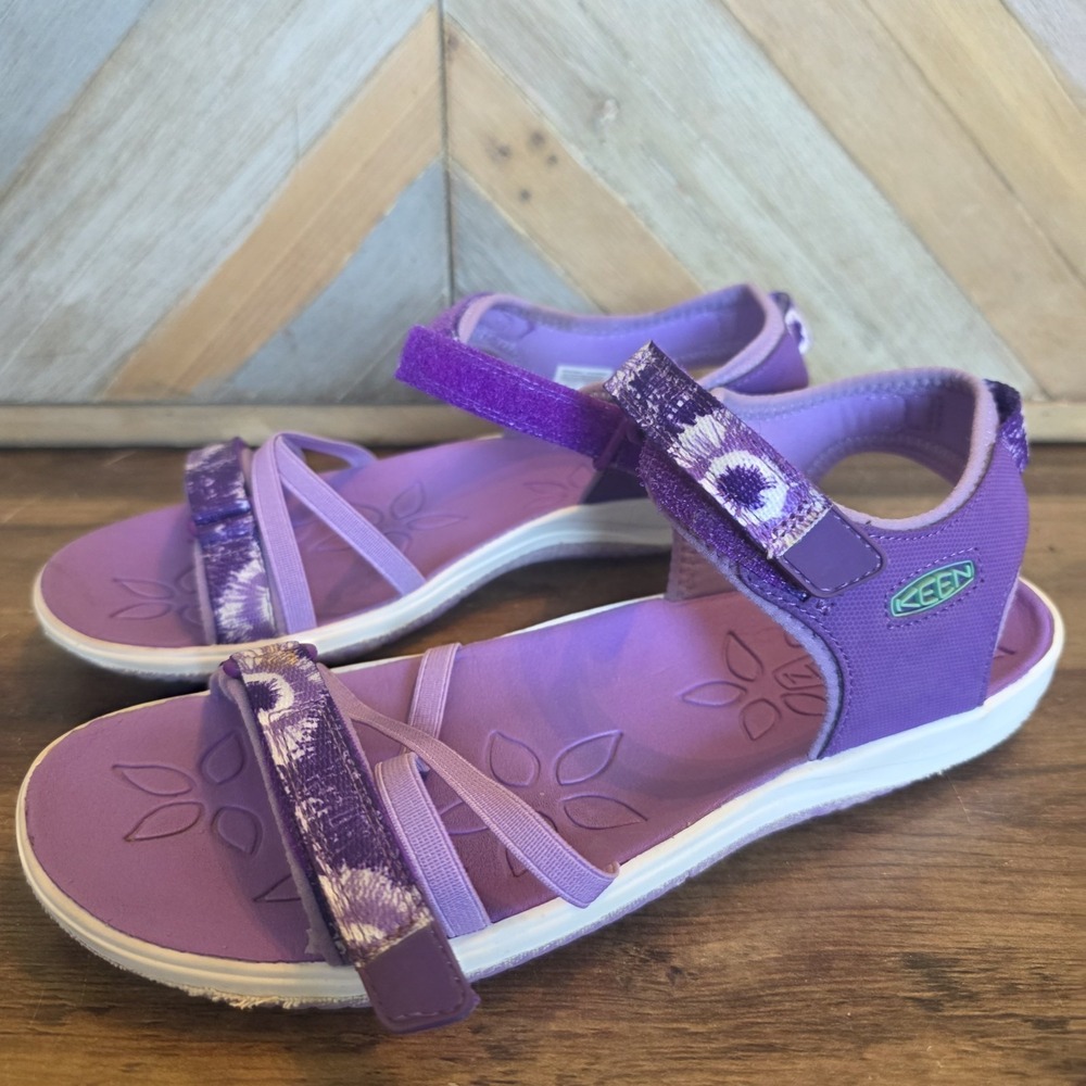 Keen Shoes Youth Size 6 Purple & White Hook and Loop Strappy Sandals Water Sport